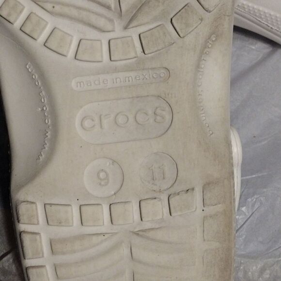 Crocs   - Picture 6 of 6